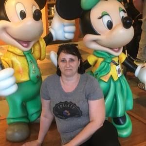 Meet your Posher, Lisa